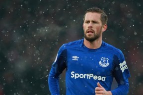 斗志永不熄：球队队魂的故事感动无数球迷，有斗志的队名和口号