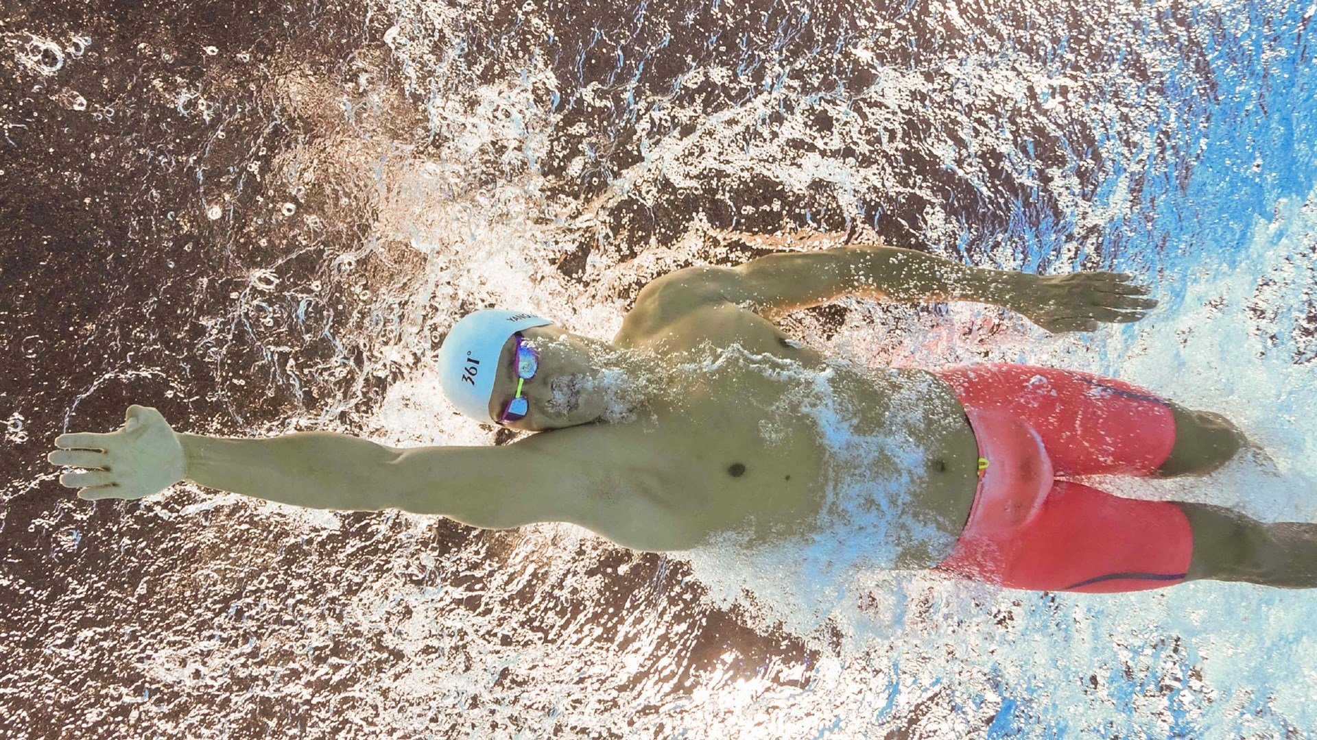 世界冠军划水次数控制在30以内?,滑水世界冠军