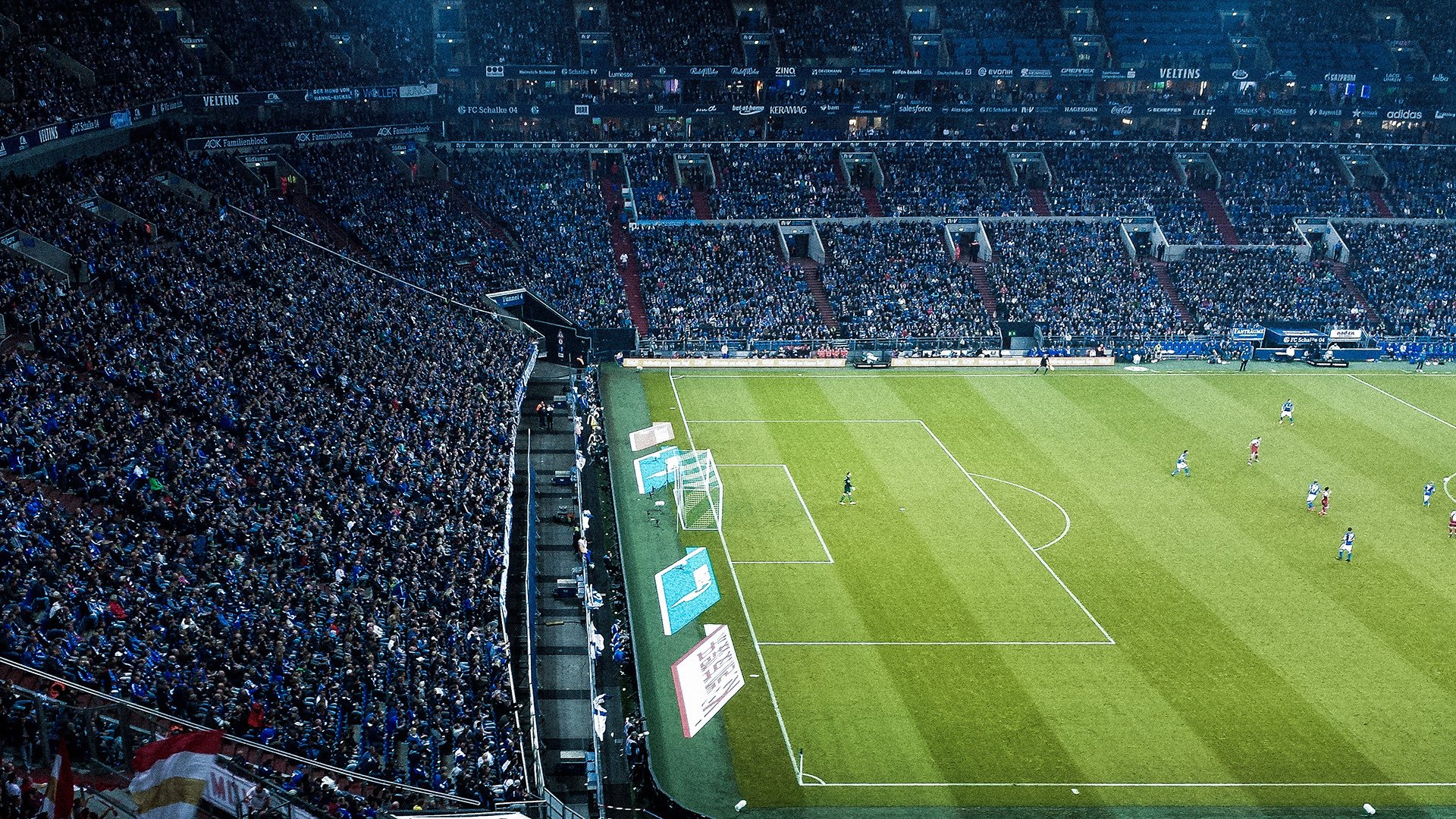 各国男子与女子足球联合训练营助力水平提升，足球男女差距