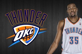 比赛暂停期间球员积极互动展现团队凝聚力，暂停比赛怎么写