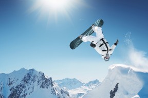 英超激情瞬间：逆袭、终场绝杀引爆现场，英超经典时刻